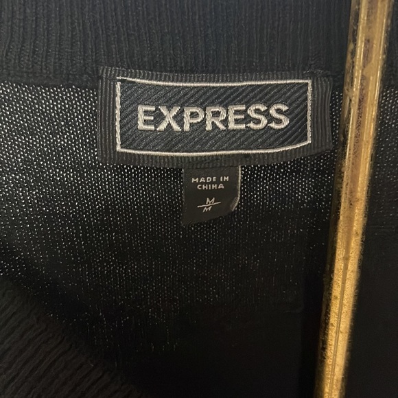 Express Argyle V-neck Sweater - Picture 4 of 6